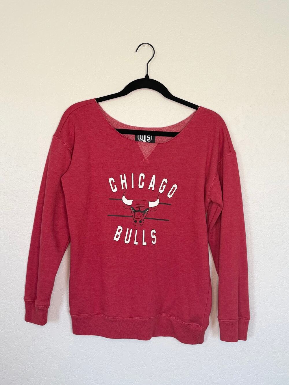 Chicago Bulls Red Graphic Sweatshirt – Outerstuff – Size Medium